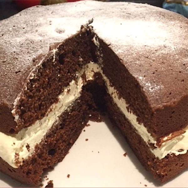 🍰 Chocolate Sandwich Cake with Whipped Cream Filling 😋 - 🌺 Lynn Blog ...